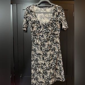 Like new Ann Taylor multicolored, short sleeved dress size 2 petite